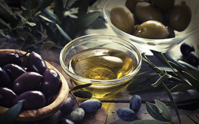 El aceite de oliva: se puede aromatizar y condimentar